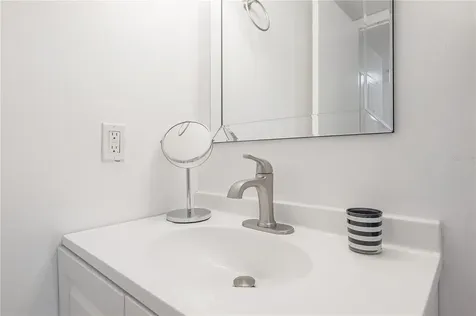 3206 W Azeele Street Tampa FL 33609