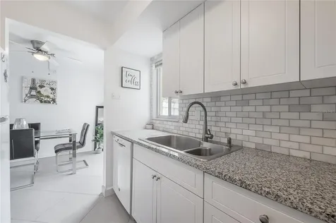 3206 W Azeele Street Tampa FL 33609
