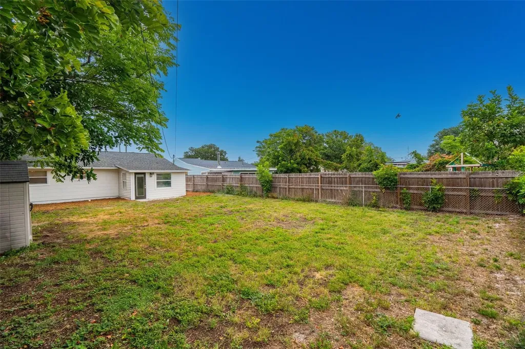 2926 40th Avenue N St Petersburg FL 33714