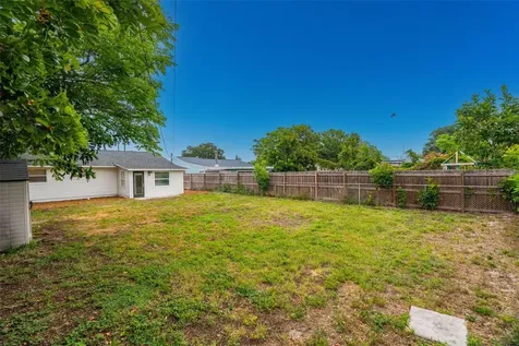 2926 40th Avenue N St Petersburg FL 33714