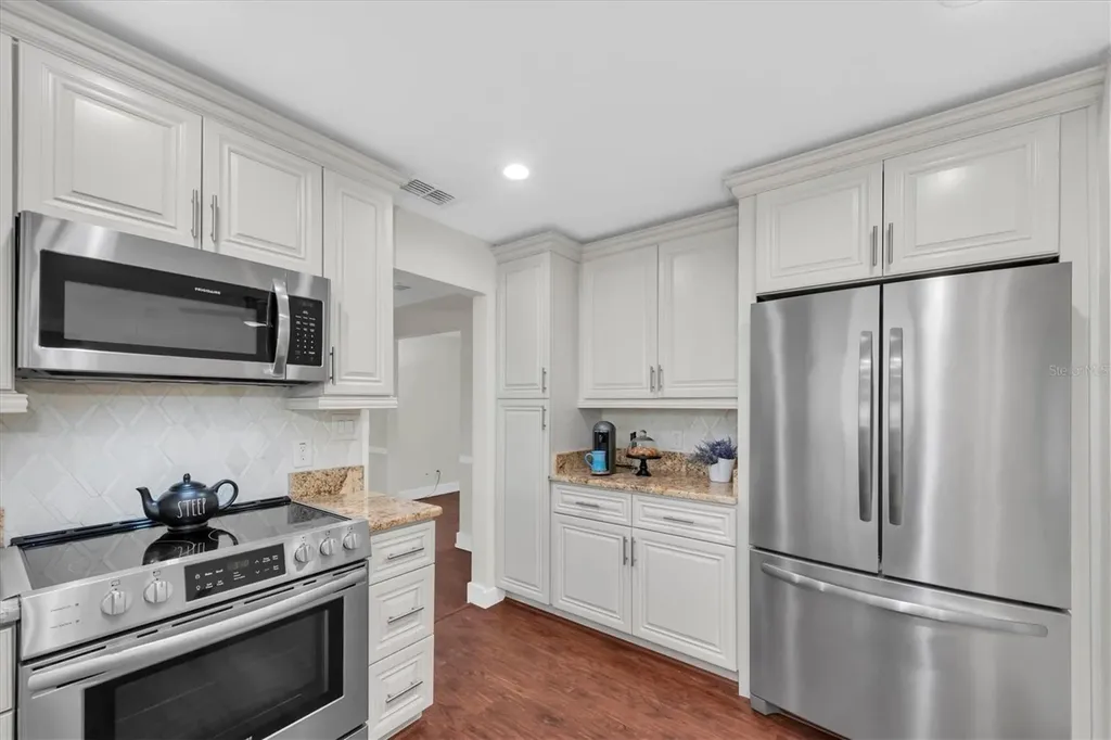 6212 20th Street S St Petersburg FL 33712