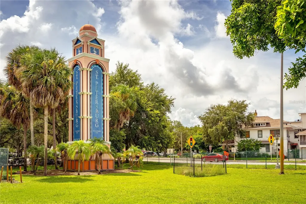 6212 20th Street S St Petersburg FL 33712