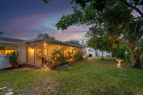 6212 20th Street S St Petersburg FL 33712
