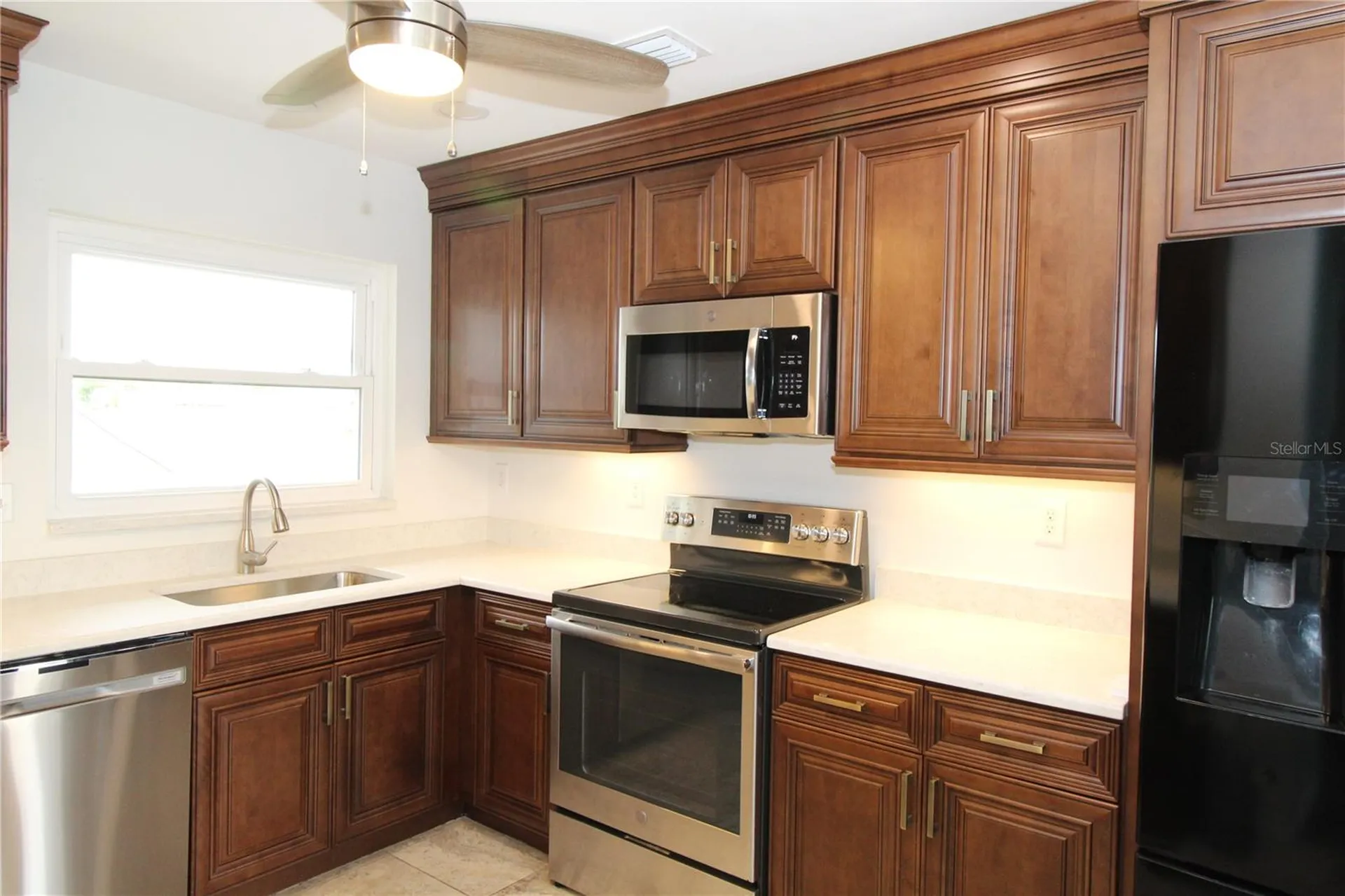 1104 Desert Hills Drive Sun City Center FL 33573