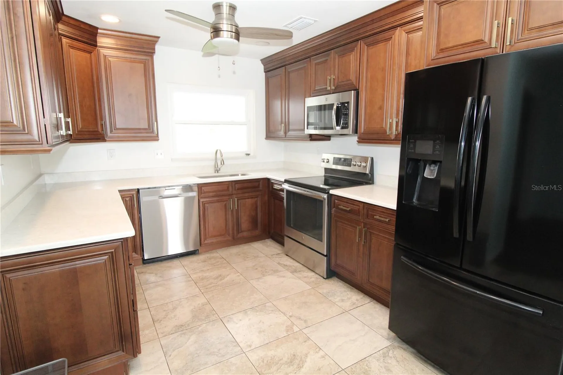1104 Desert Hills Drive Sun City Center FL 33573
