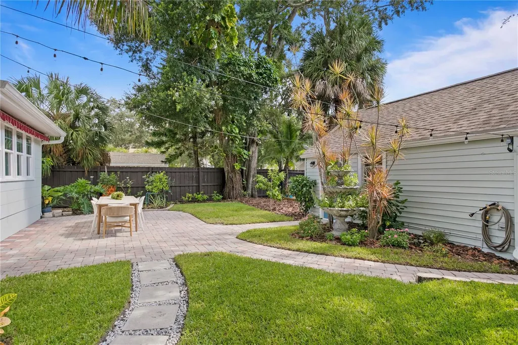 1101 11th Street N St Petersburg FL 33705