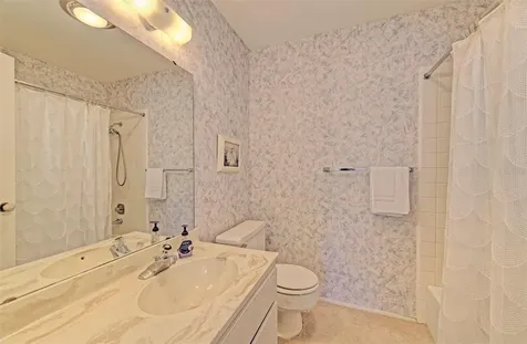 144 Pinehurst Drive Bradenton FL 34210