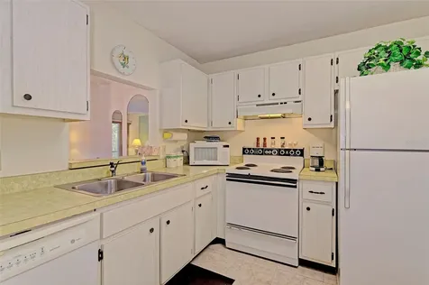 144 Pinehurst Drive Bradenton FL 34210