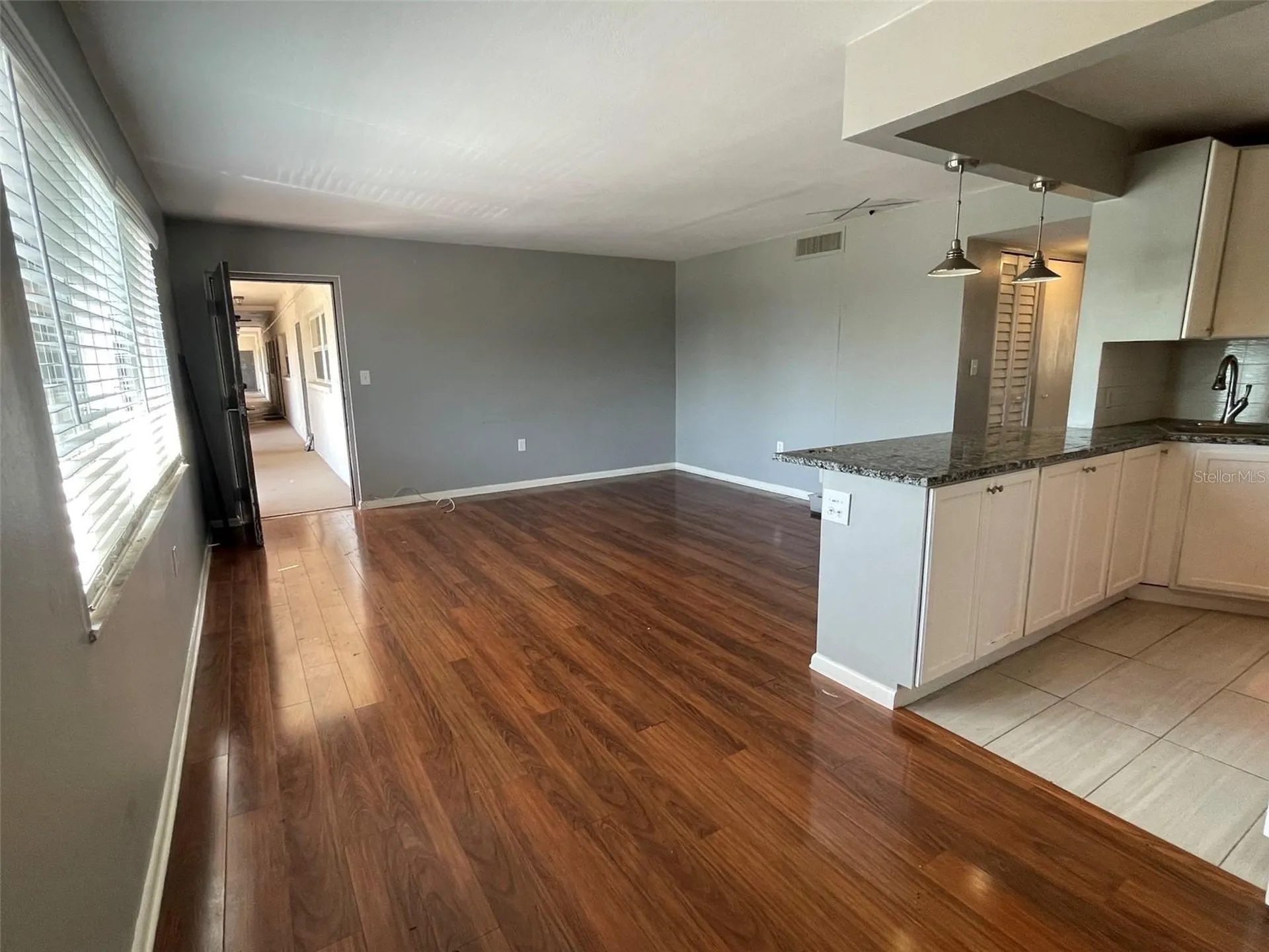 208 NE Monroe Circle N St Petersburg FL 33702
