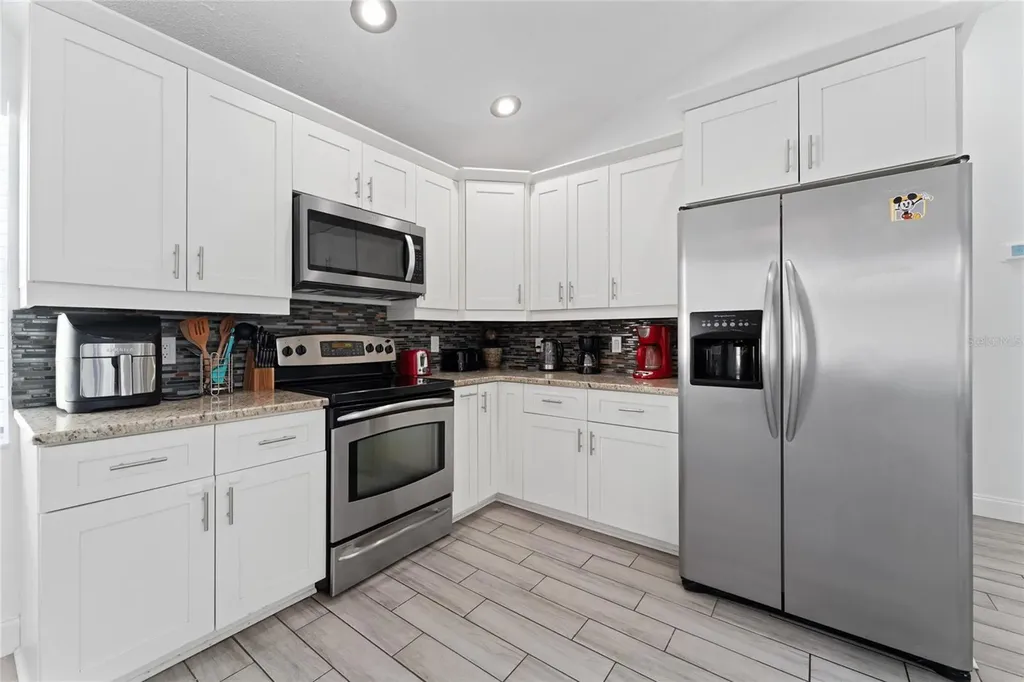 5565 Loma Vista Loop Davenport FL 33896
