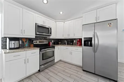 5565 Loma Vista Loop Davenport FL 33896