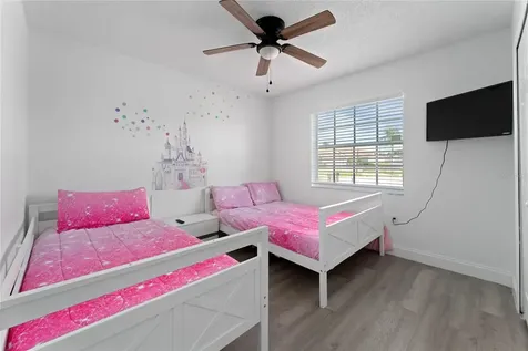 5565 Loma Vista Loop Davenport FL 33896