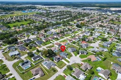 5565 Loma Vista Loop Davenport FL 33896