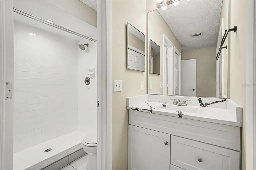 826 Sunridge Point Drive Seffner FL 33584