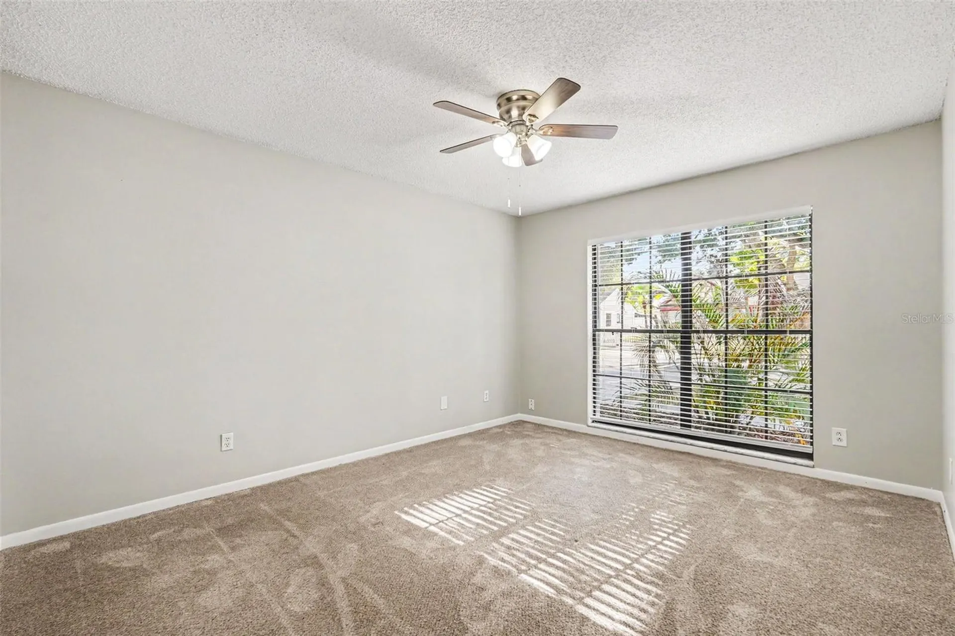 826 Sunridge Point Drive Seffner FL 33584