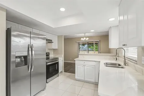 826 Sunridge Point Drive Seffner FL 33584