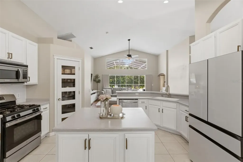 5826 Heronview Crescent Drive Lithia FL 33547