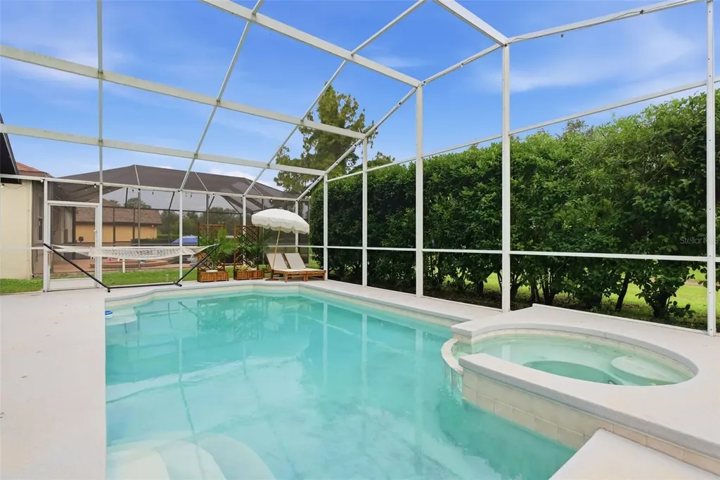 5826 Heronview Crescent Drive Lithia FL 33547
