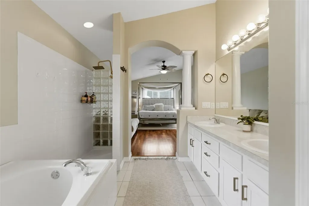 5826 Heronview Crescent Drive Lithia FL 33547