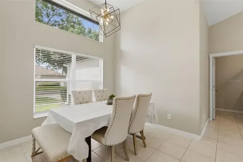 5826 Heronview Crescent Drive Lithia FL 33547