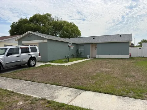 1035 Pine Ridge Circle Brandon FL 33511