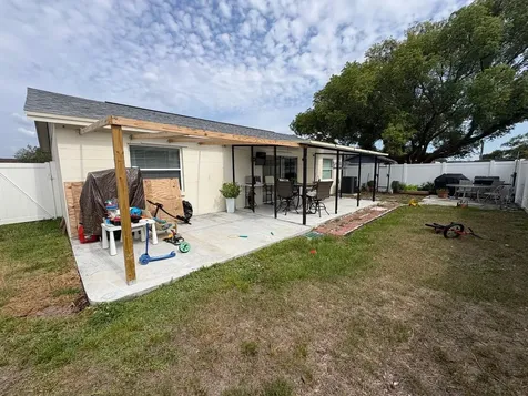 1035 Pine Ridge Circle Brandon FL 33511