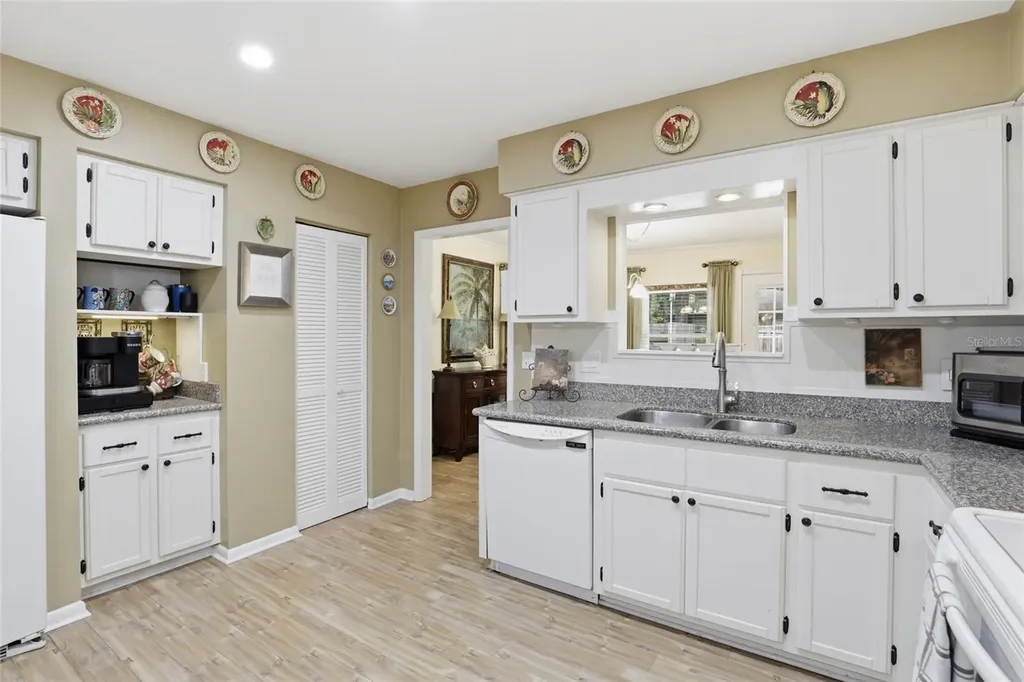 710 SW 77th Terrace Gainesville FL 32607