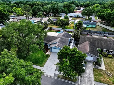 5015 Bridgeport Drive Safety Harbor FL 34695