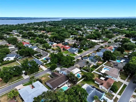 5015 Bridgeport Drive Safety Harbor FL 34695