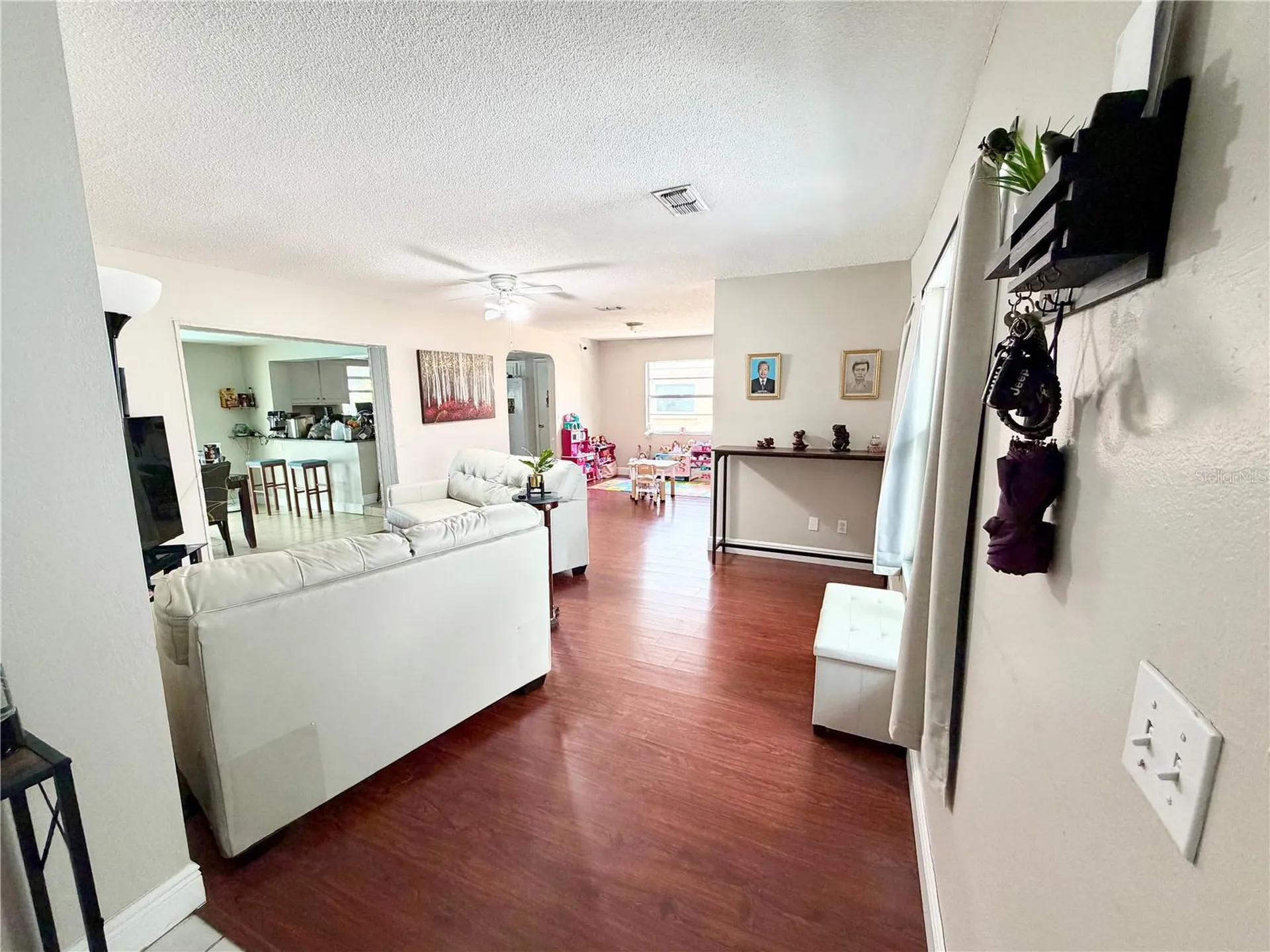 143 Valley Circle Brandon FL 33510