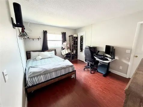 143 Valley Circle Brandon FL 33510