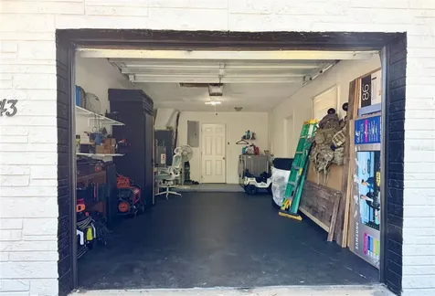 143 Valley Circle Brandon FL 33510
