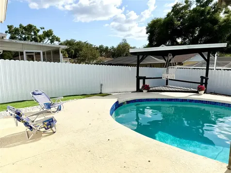 143 Valley Circle Brandon FL 33510