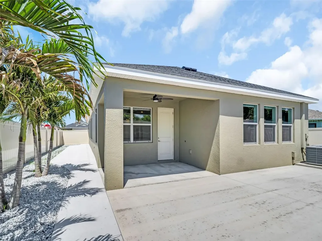 1461 N River Circle Tarpon Springs FL 34689
