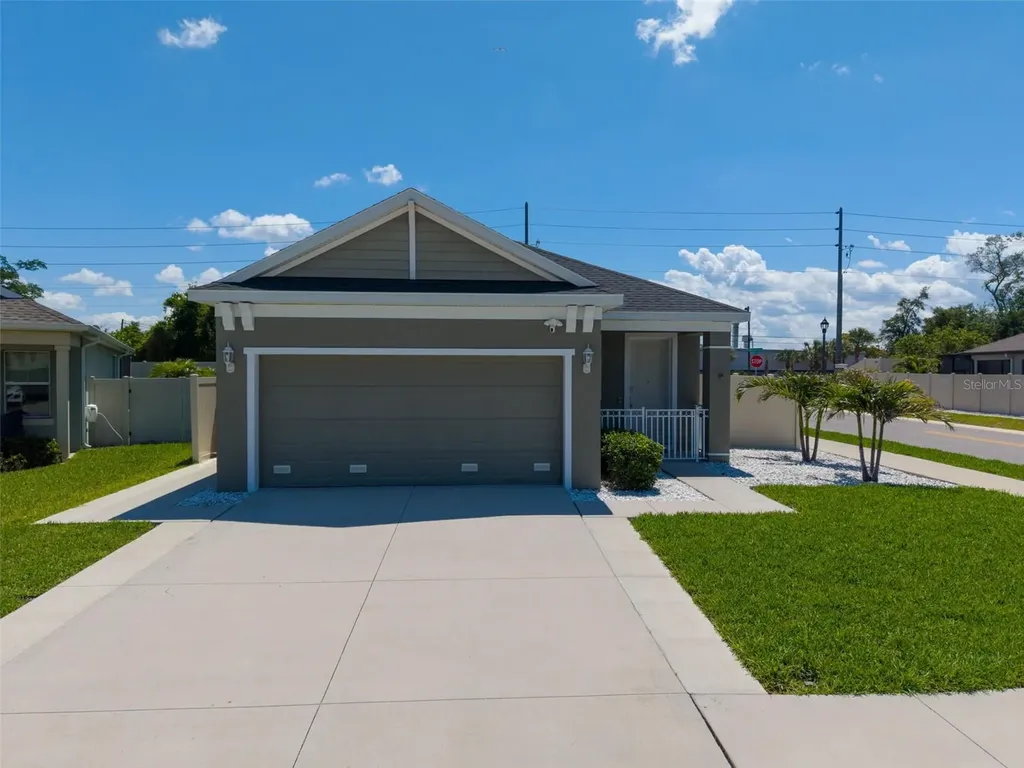 1461 N River Circle Tarpon Springs FL 34689
