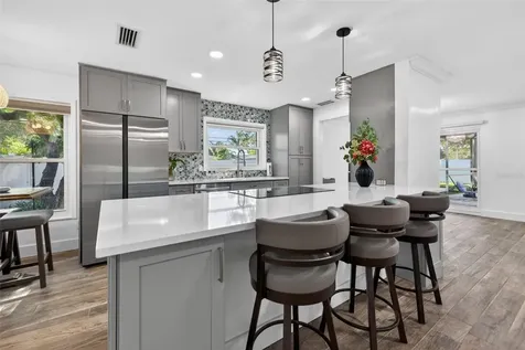 1501 N Dakota Avenue NE St Petersburg FL 33703