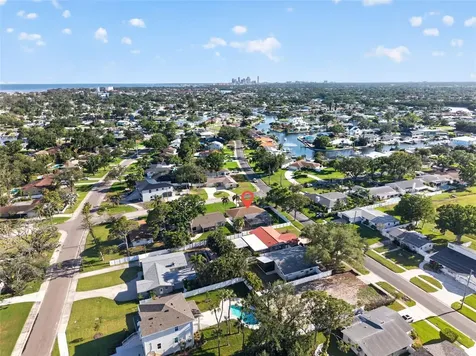 1501 N Dakota Avenue NE St Petersburg FL 33703