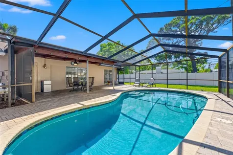 1501 N Dakota Avenue NE St Petersburg FL 33703