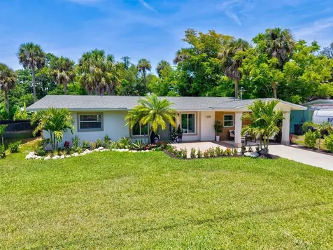 1129 Groveland Avenue Venice FL 34285