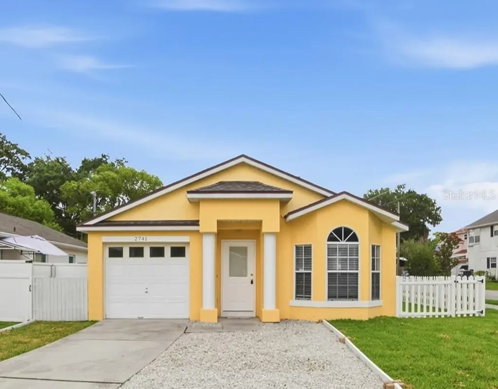 2741 S Brown Avenue Orlando FL 32806
