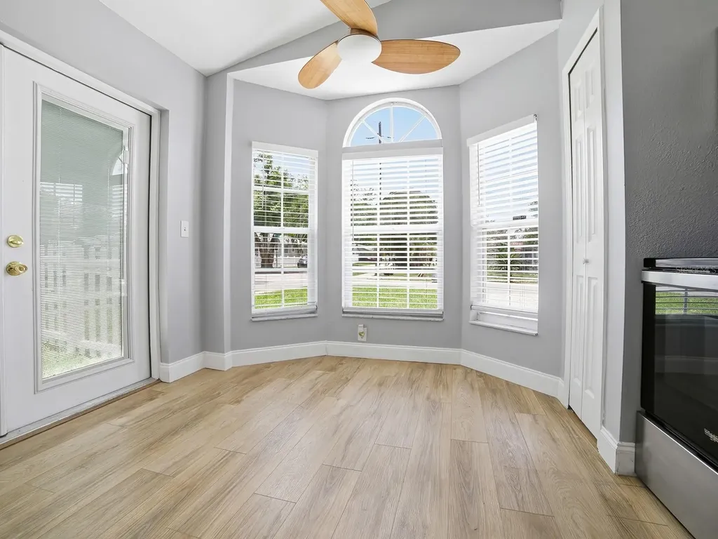 2741 S Brown Avenue Orlando FL 32806