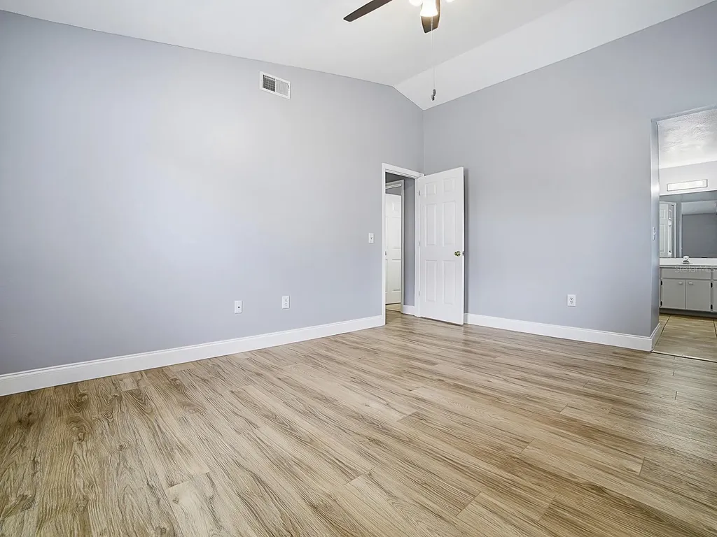 2741 S Brown Avenue Orlando FL 32806