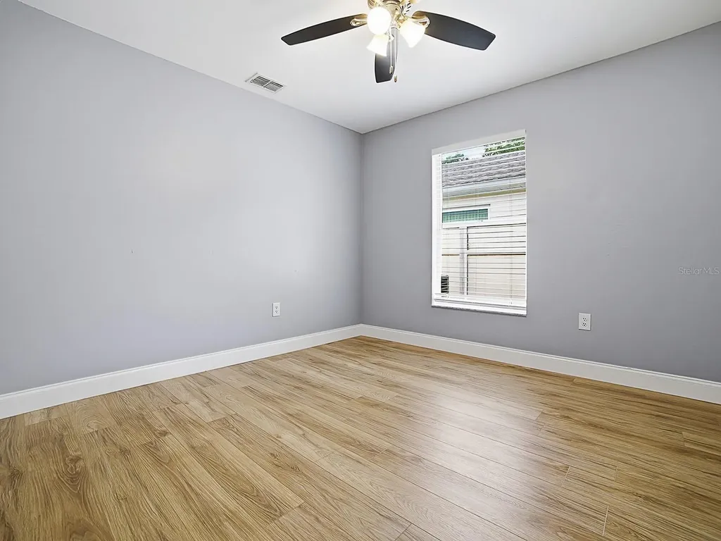 2741 S Brown Avenue Orlando FL 32806