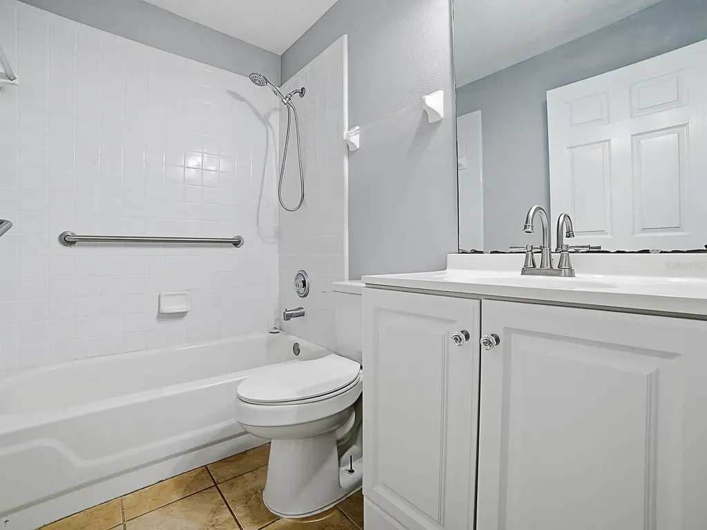 2741 S Brown Avenue Orlando FL 32806