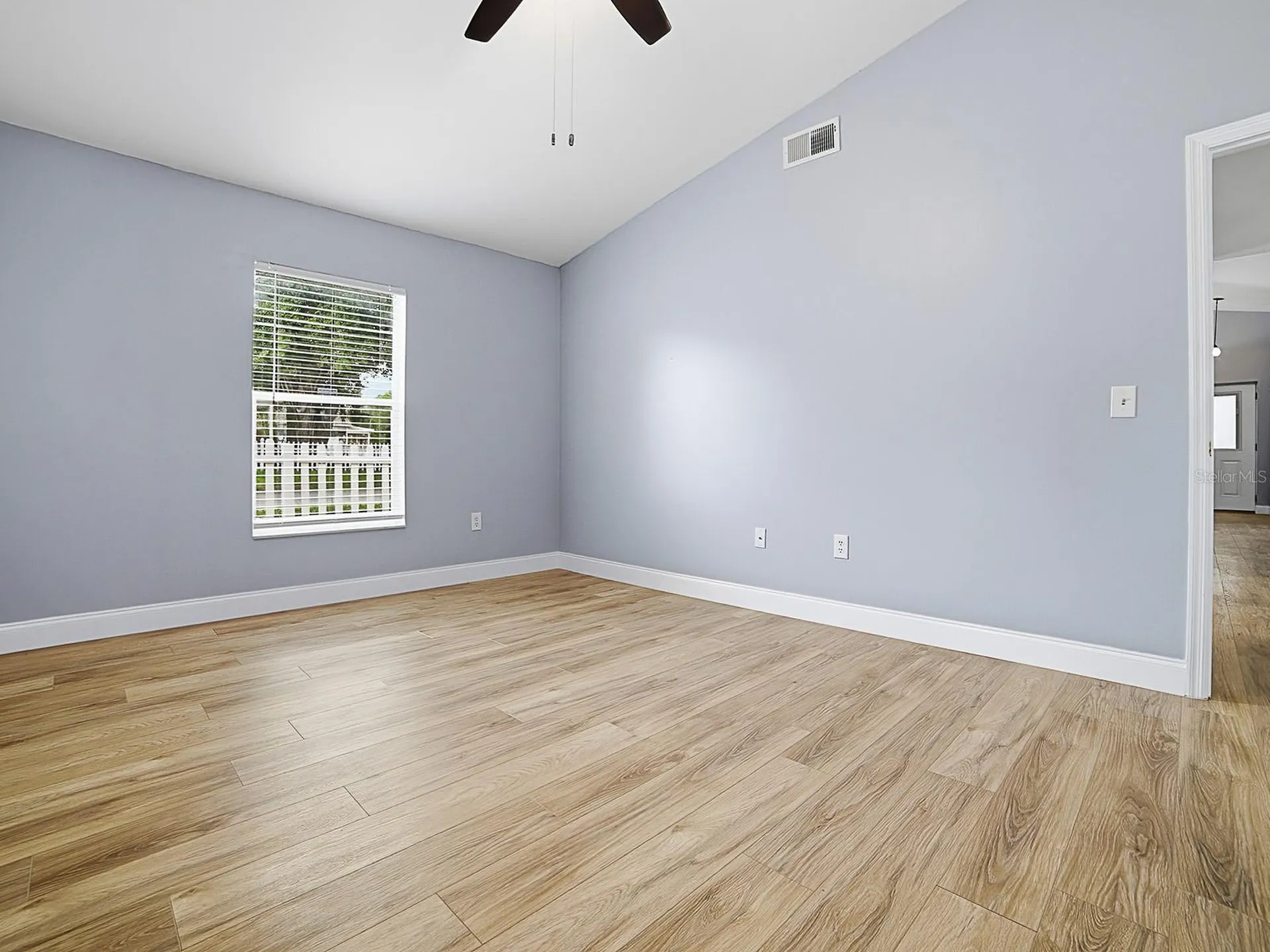 2741 S Brown Avenue Orlando FL 32806