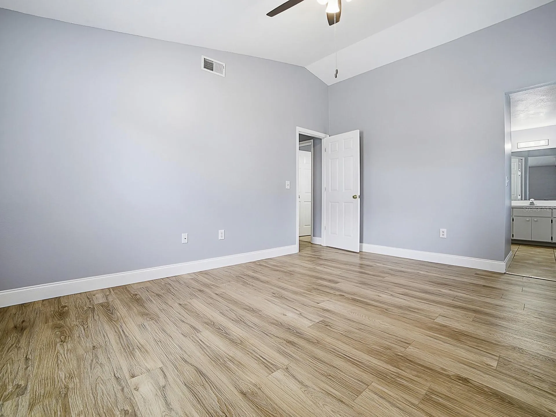 2741 S Brown Avenue Orlando FL 32806
