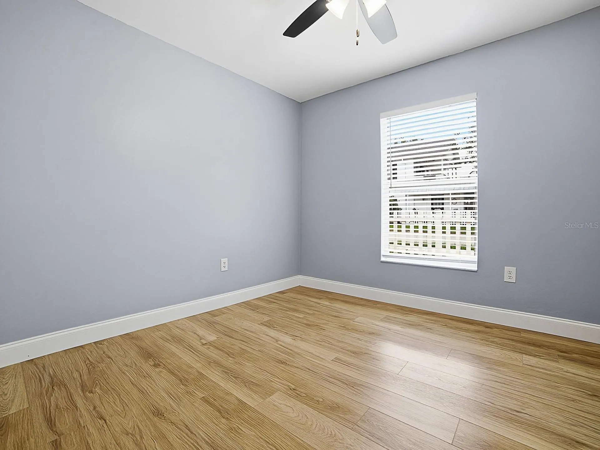 2741 S Brown Avenue Orlando FL 32806