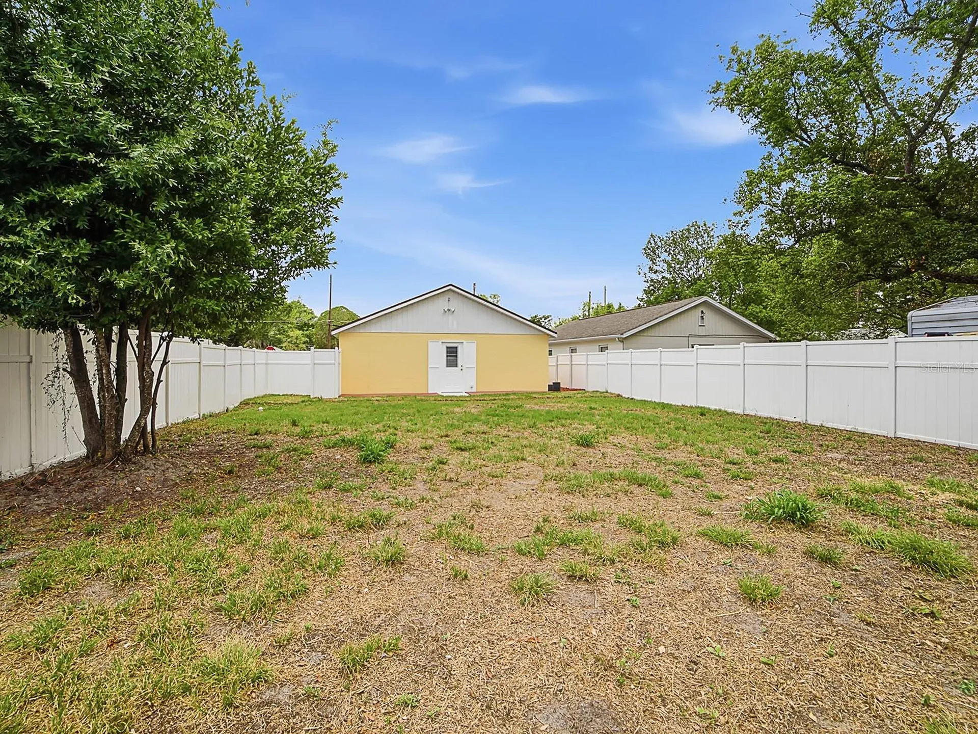 2741 S Brown Avenue Orlando FL 32806