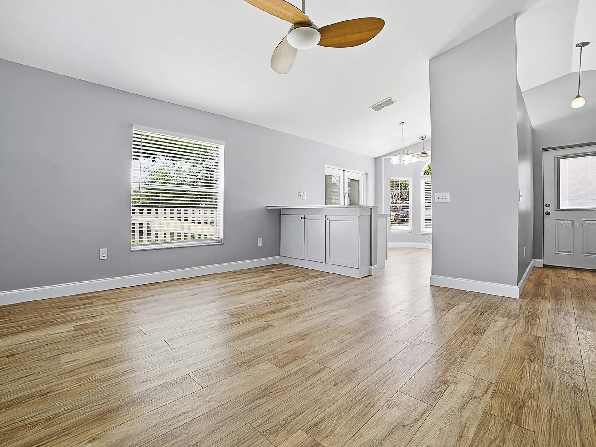 2741 S Brown Avenue Orlando FL 32806