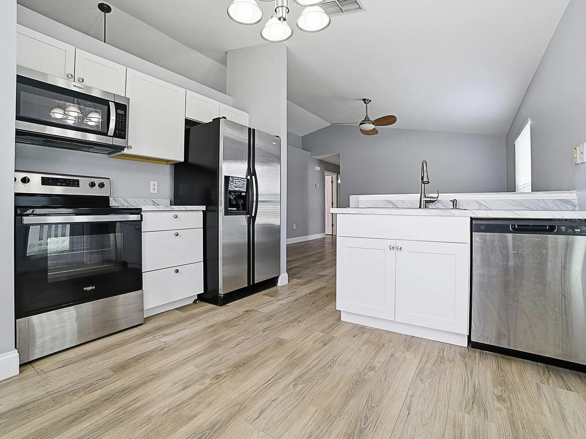 2741 S Brown Avenue Orlando FL 32806